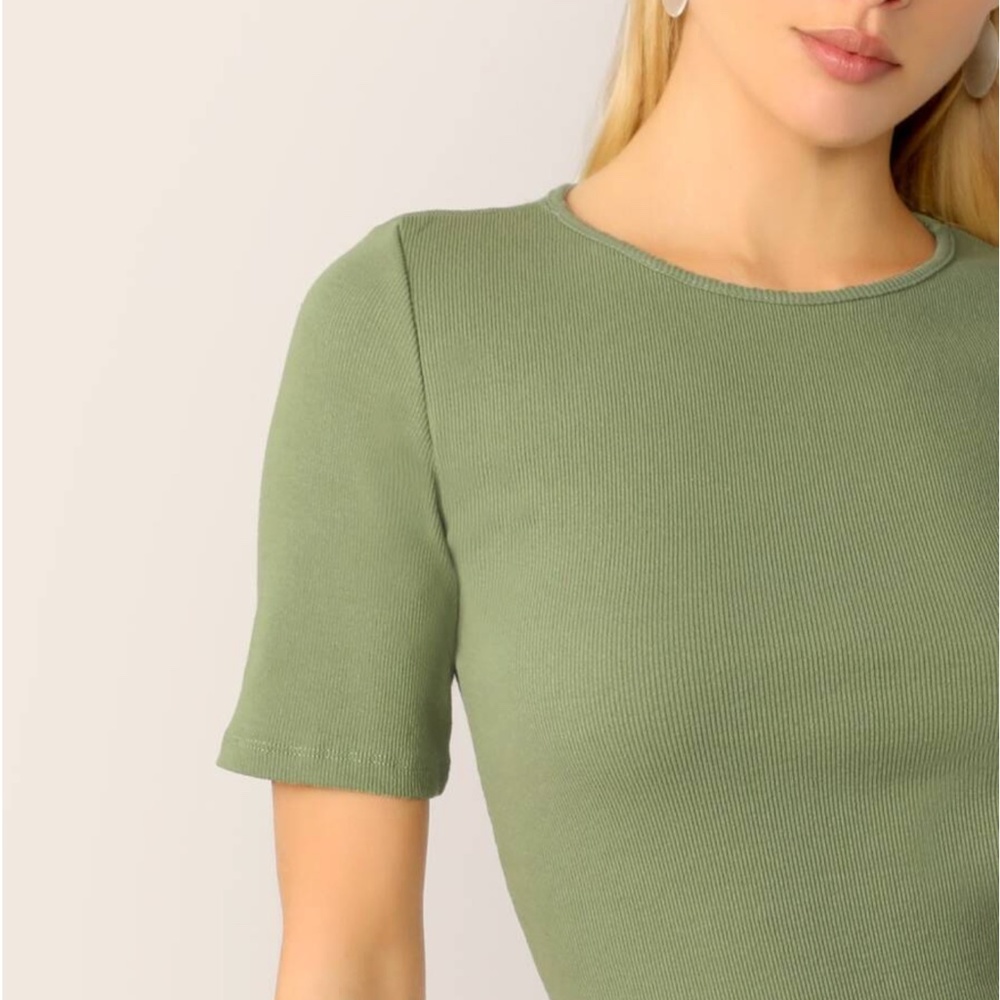 SHEIN Solid Slim Fitted Rib-knit Tee - Picture 4 of 7